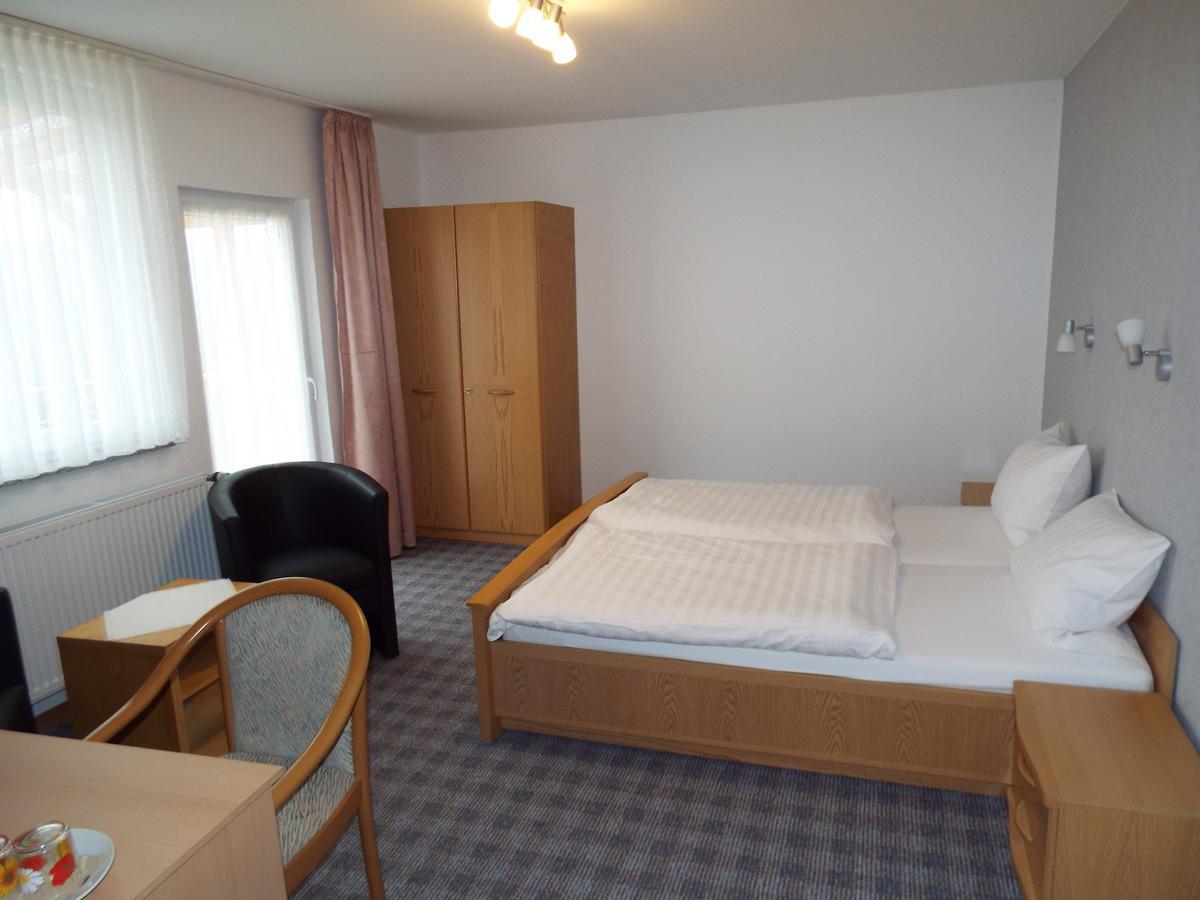 Hotel Garni Zum Reinhardswald Gewissenruh 객실 사진